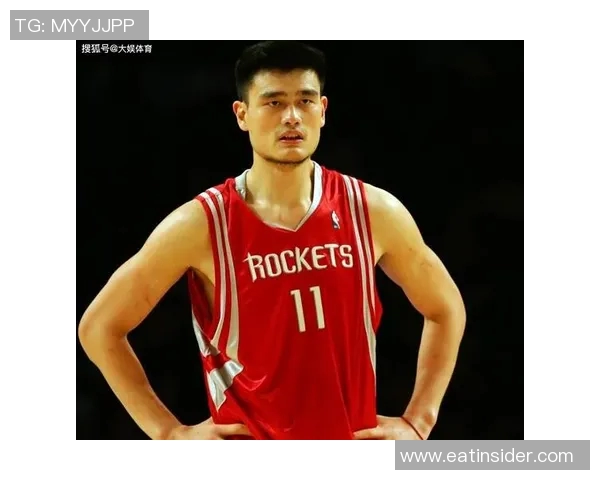 白衬衣姚明的篮球传奇与时尚魅力交织的故事